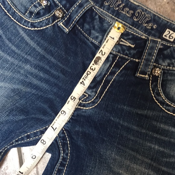 Miss Me Distressed Crop Capris - Picture 10 of 12